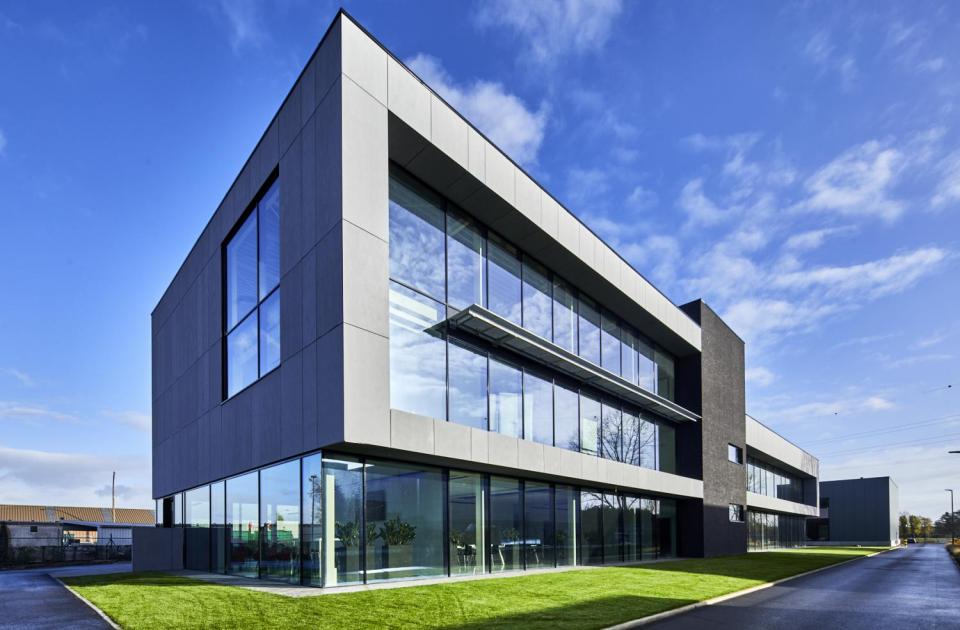 Telecom IT - architect Els Keppler - Mathieu Gijbels - nieuwbouw - kantoorbouw - kantoorgebouw - staalbouw - betonbouw - de voordenkers - industriebouw